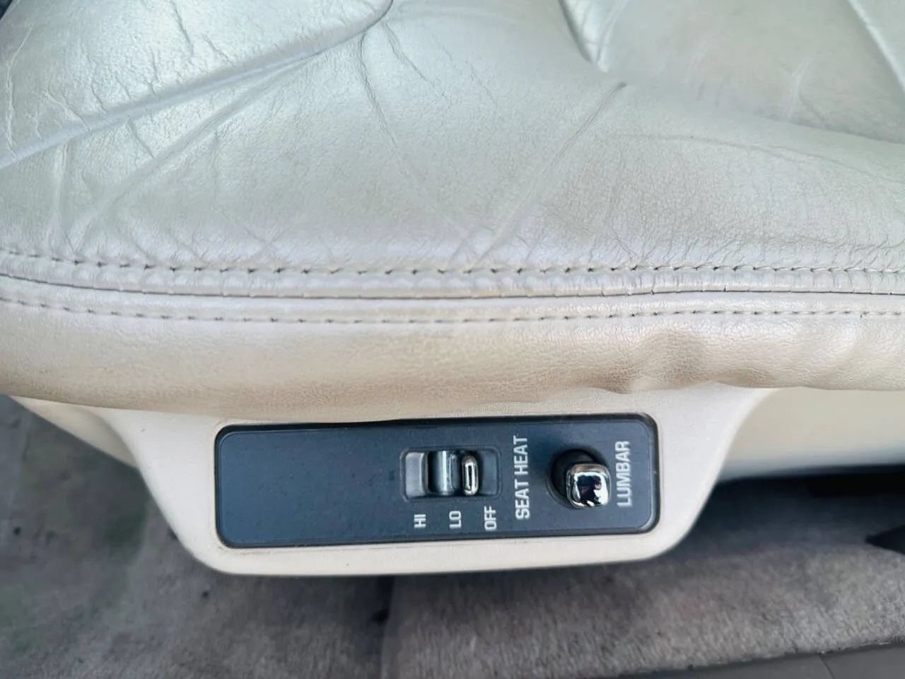 Used 1998 Cadillac De Ville FWD image 21