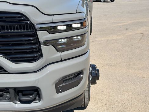 New 2026 RAM 3500 Laramie AWD/4WD image 10