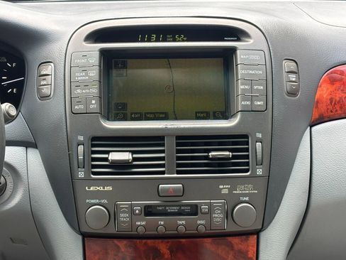 Used 2004 Lexus LS 430 image 28