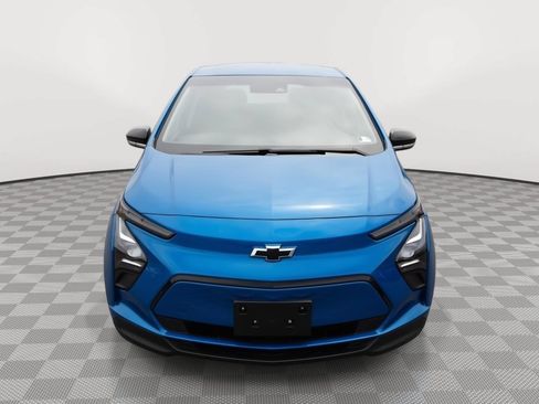 Used 2023 Chevrolet Bolt LT FWD image 2
