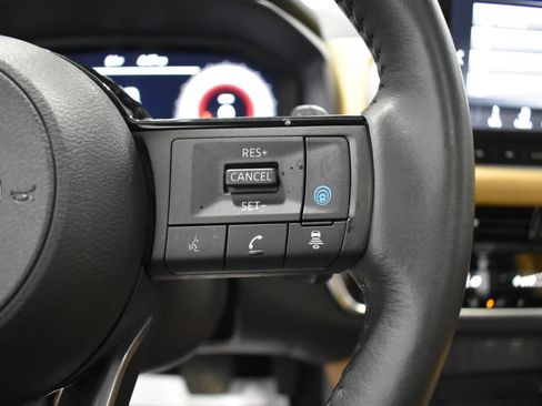Certified 2023 Nissan Rogue Platinum AWD/4WD image 29