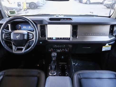 New 2025 Ford Bronco Outer Banks image 12