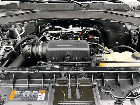 Used 2023 Ford Explorer XLT w/ Equipment Group 202A AWD/4WD image 29