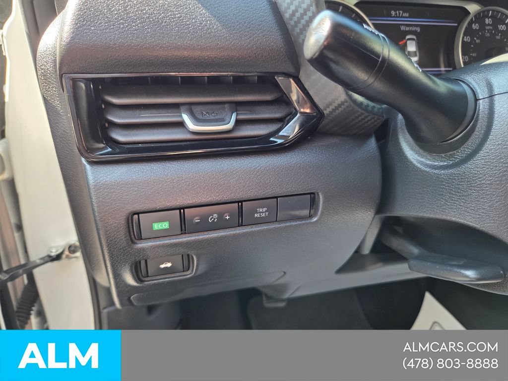 Used 2024 Nissan Sentra SV FWD image 26