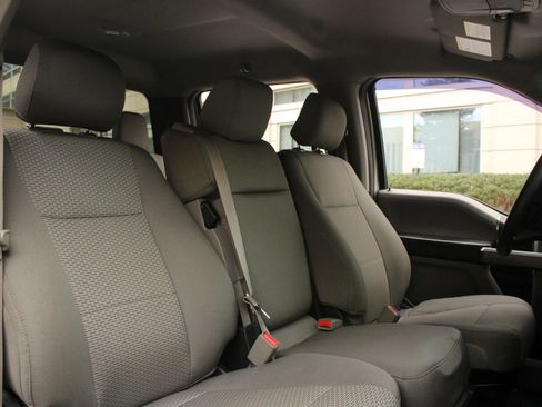 Used 2016 Ford F150 XLT AWD/4WD image 28