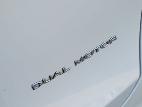 Used 2025 Tesla Model Y Long Range AWD/4WD image 10