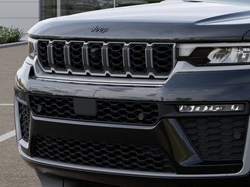 New 2026 Jeep Grand Cherokee Limited image 11