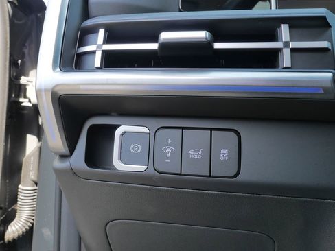 Used 2025 Hyundai Santa Fe Limited FWD image 33