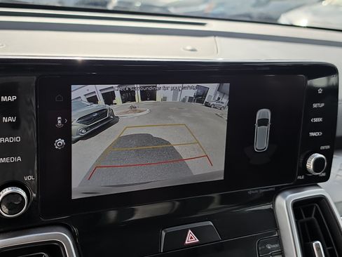Certified 2022 Kia Sorento S w/ Panoramic Sunroof Package FWD image 24