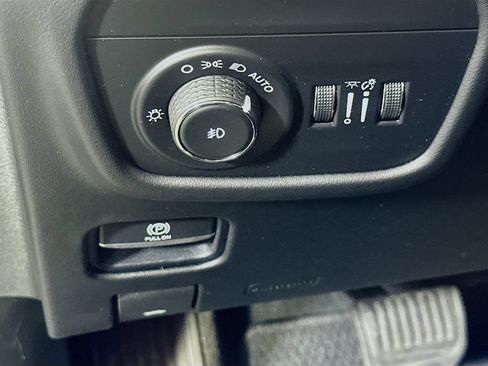 Used 2022 Jeep Grand Cherokee Summit AWD/4WD image 22