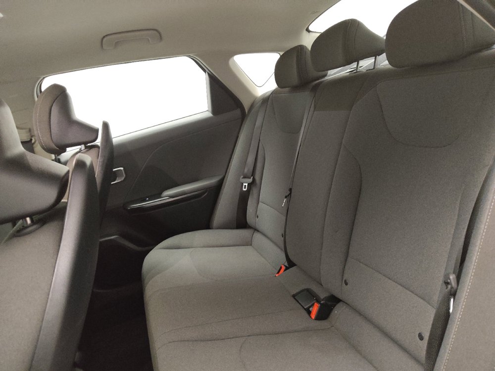 Used 2025 Kia K4 FWD image 18