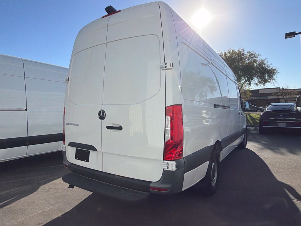 New 2025 Mercedes-Benz eSprinter 170 Cargo image 5