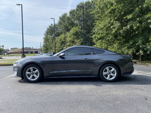 Used 2019 Ford Mustang Coupe RWD image 6