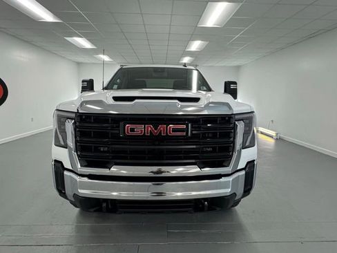 New 2026 GMC Sierra 3500 Pro w/ Convenience Package image 2