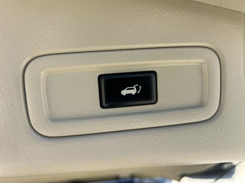 Used 2012 Nissan Murano LE w/ Platinum Pkg AWD/4WD image 14