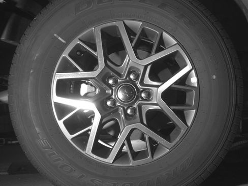 Used 2025 Jeep Wrangler Sahara AWD/4WD image 15