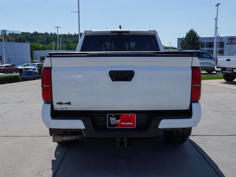 Certified 2025 Toyota Tacoma TRD Sport w/ TRD Sport Premium Package AWD/4WD image 7