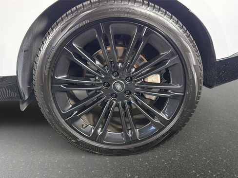 Certified 2024 Land Rover Range Rover Long Wheelbase SE AWD/4WD image 33