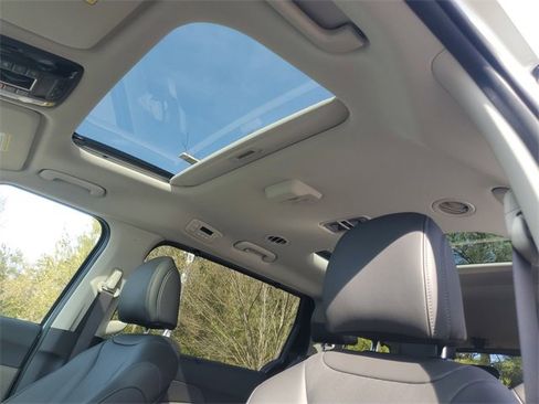 New 2026 Kia Carnival SX image 16