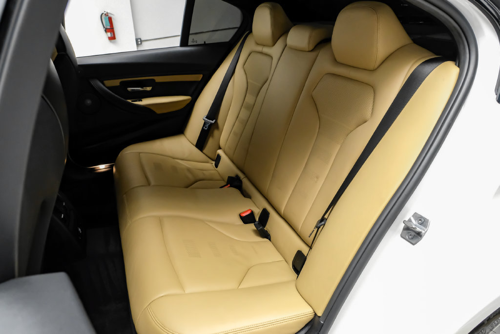 Used 2018 BMW M3 RWD image 37