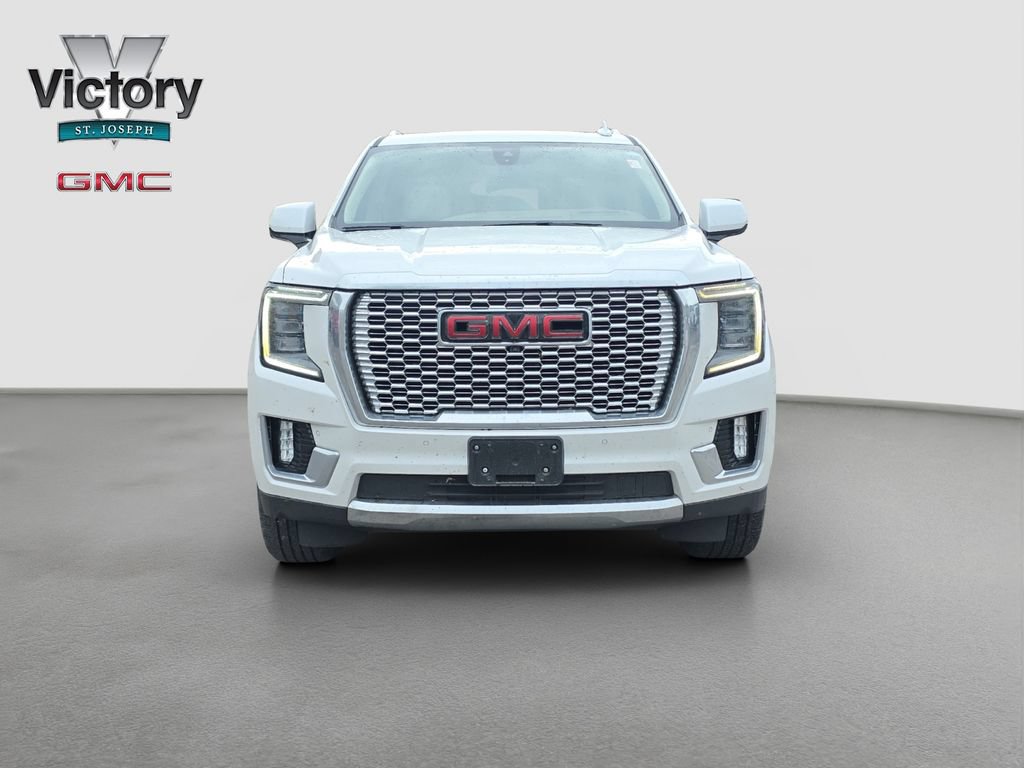 Used 2021 GMC Yukon Denali w/ Denali Premium Package AWD/4WD image 2