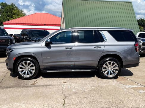 Used 2021 Chevrolet Tahoe Premier w/ Premium Package AWD/4WD image 3