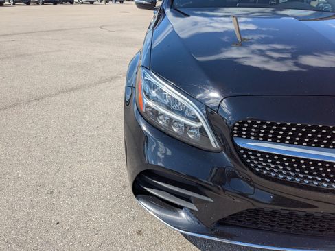 Used 2020 Mercedes-Benz C 300 4MATIC Sedan image 12