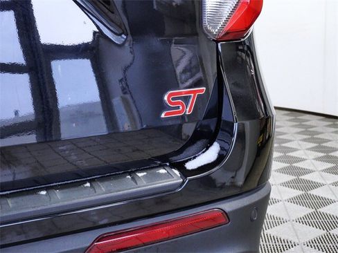 Certified 2022 Ford Explorer ST w/ Equipment Group 401A image 9