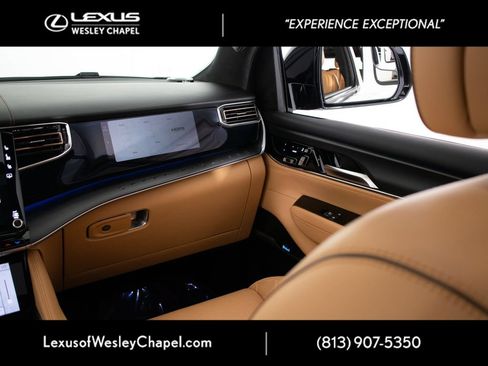 Used 2024 Jeep Grand Wagoneer Series III w/ Quick Order Packagew 28T AWD/4WD image 30