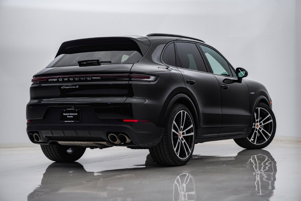 Certified 2026 Porsche Cayenne S AWD/4WD image 11