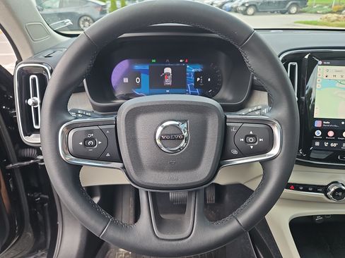 Used 2023 Volvo XC40 B5 Ultimate w/ Protection Package Premier AWD/4WD image 24