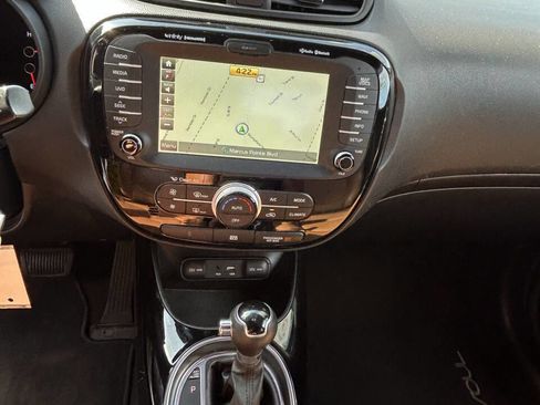 Used 2015 Kia Soul ! w/ Sun & Sound Package FWD image 15