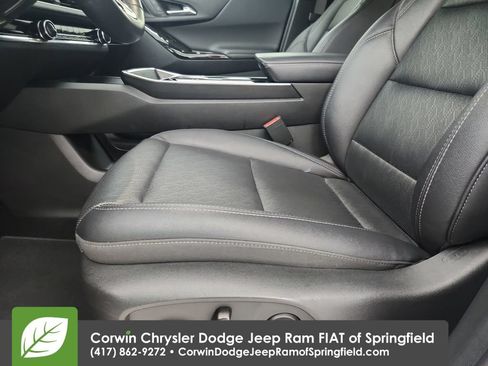 Used 2025 Chevrolet Equinox LT w/ Convenience Package II FWD image 19