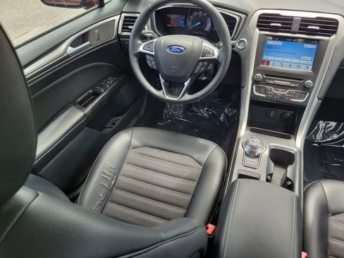 Used 2017 Ford Fusion SE w/ Equipment Group 201A AWD/4WD image 14