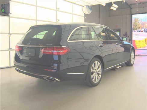Used 2019 Mercedes-Benz E 450 4MATIC Wagon w/ Premium Package image 2