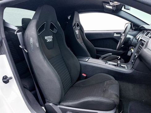 Used 2013 Ford Mustang Boss 302 w/ Boss 302 Accessory Pkg image 31