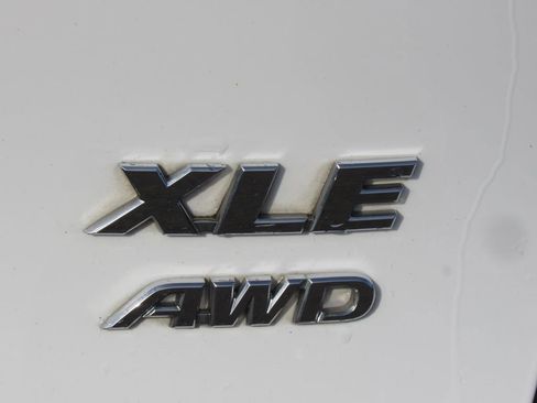 Certified 2022 Toyota RAV4 XLE w/ Convenience Package image 8