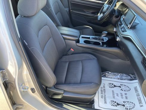 Used 2023 Nissan Altima 2.5 SV image 31