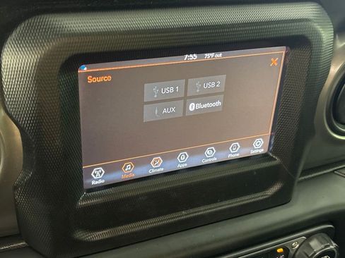 Used 2023 Jeep Wrangler Unlimited Sport AWD/4WD image 30