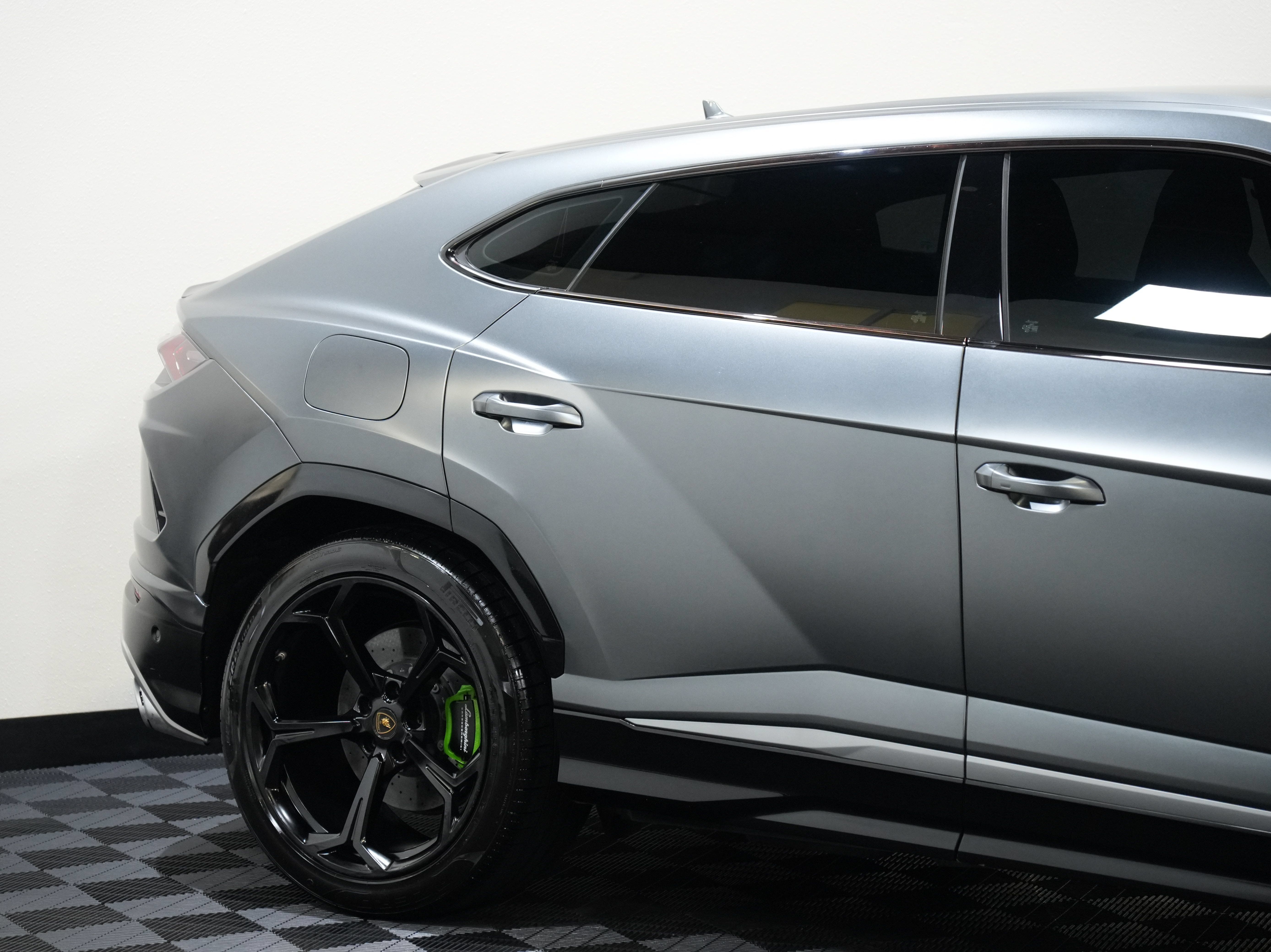 Used 2019 Lamborghini Urus AWD/4WD image 14