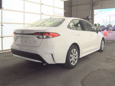 Used 2021 Toyota Corolla LE FWD image 6