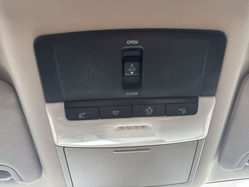 Used 2022 Nissan Altima 2.5 SR w/ Midnight Edition Package image 27