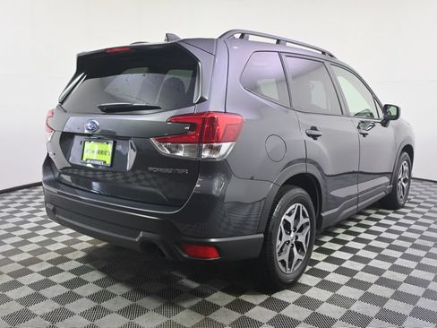 Used 2024 Subaru Forester Premium AWD/4WD image 6