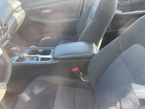 Used 2025 Nissan Sentra SV image 24