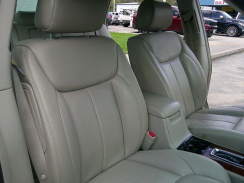 Used 2007 Cadillac DTS image 17