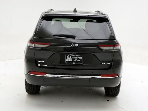 Used 2025 Jeep Grand Cherokee Limited AWD/4WD image 7