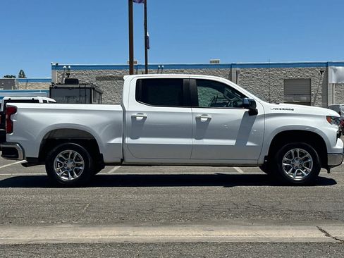 Used 2023 Chevrolet Silverado 1500 LT AWD/4WD image 9