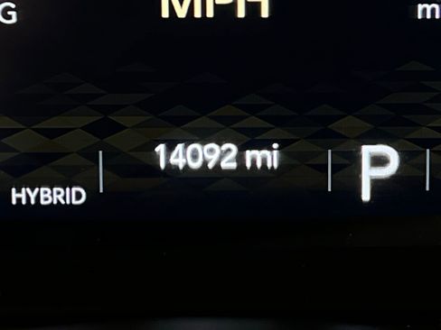 Used 2025 Jeep Wrangler Unlimited Sahara image 16