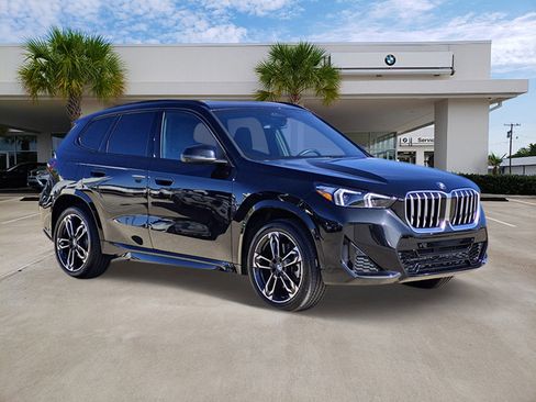 Certified 2025 BMW X1 xDrive28i w/ Technology Package AWD/4WD image 3