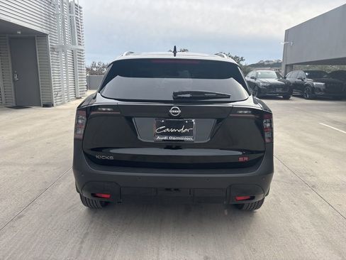 Used 2025 Nissan Kicks SR image 7